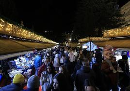 Mercado navideño en la Plaza de Anaya