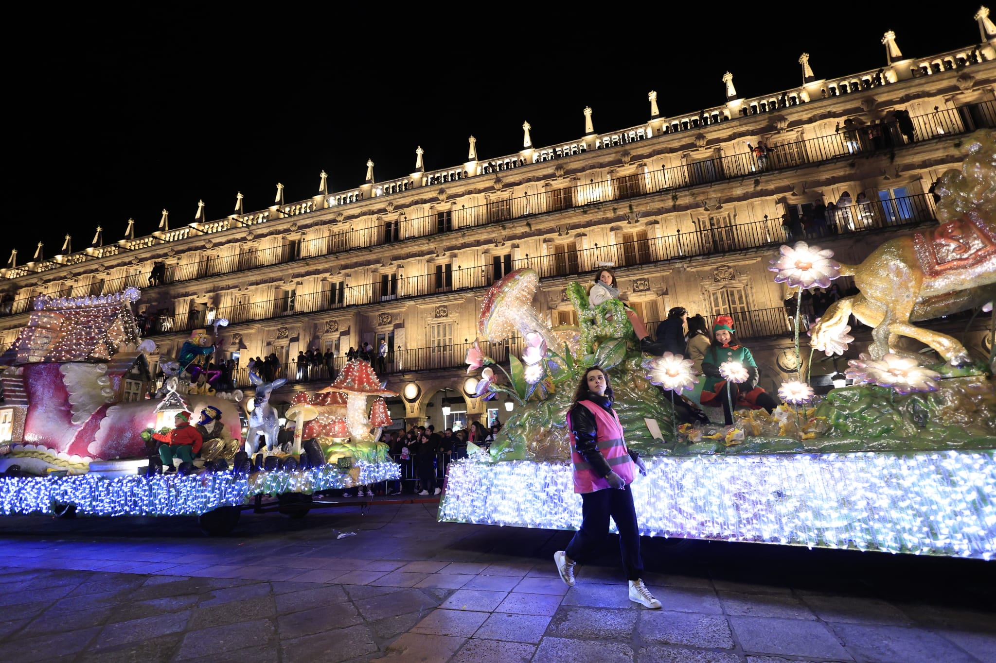 Los Reyes Magos reparten ilusión por Salamanca
