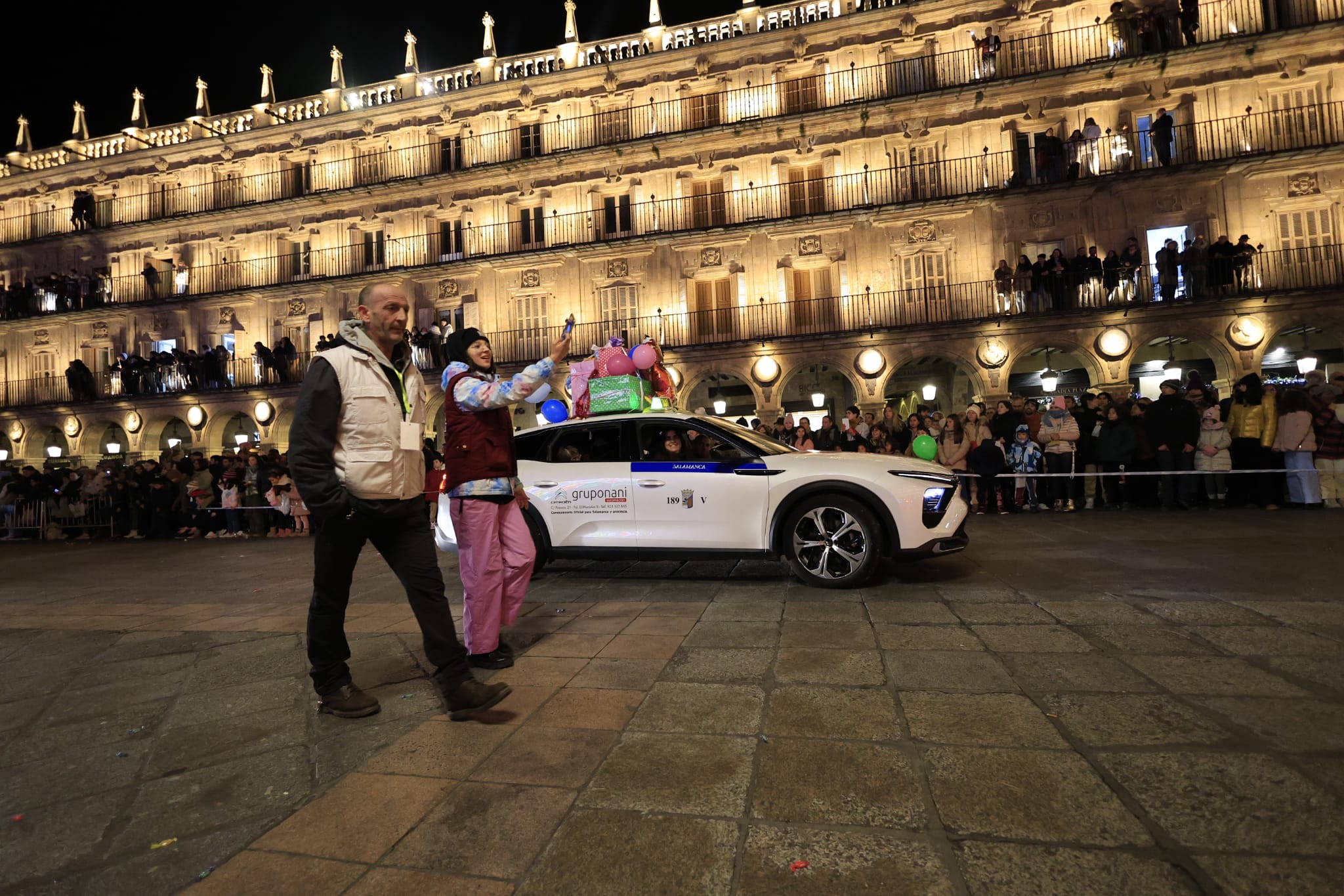 Los Reyes Magos reparten ilusión por Salamanca
