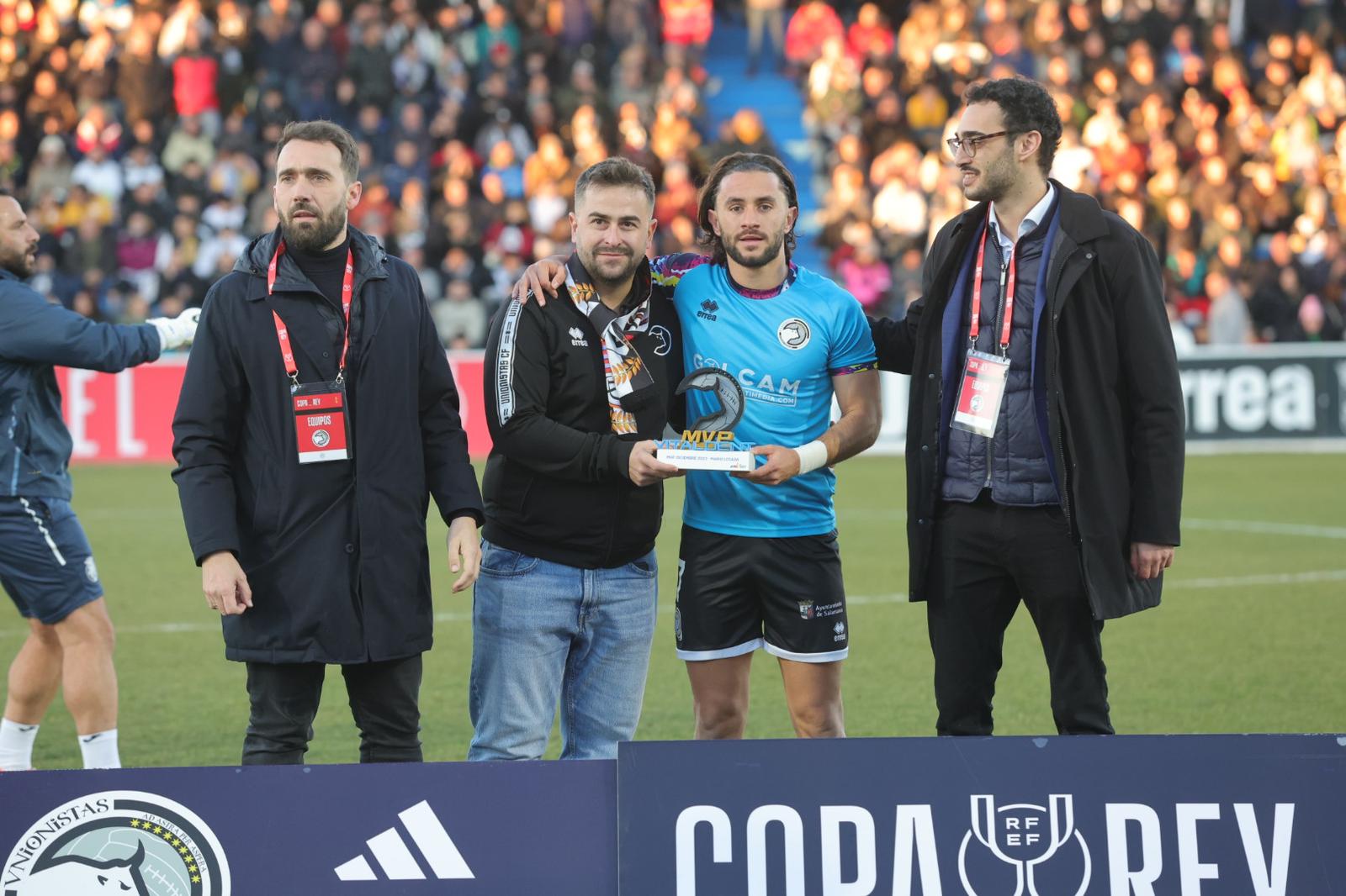 Las imágenes del aplazado Unionistas-Villarreal de la Copa del Rey por un apagón