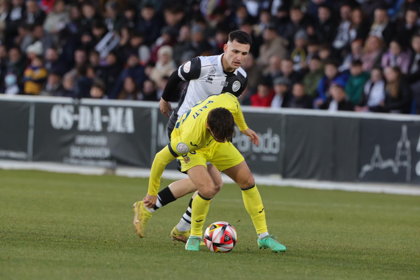 Las imágenes del aplazado Unionistas-Villarreal de la Copa del Rey por un apagón