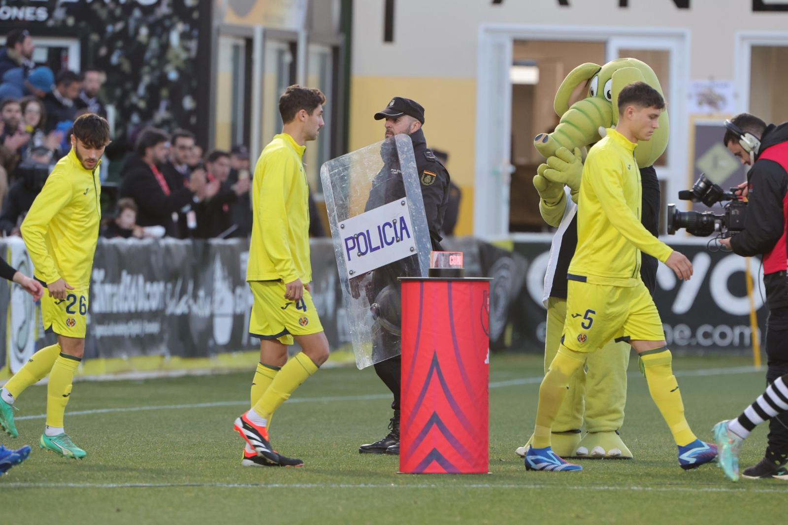 Las imágenes del aplazado Unionistas-Villarreal de la Copa del Rey por un apagón
