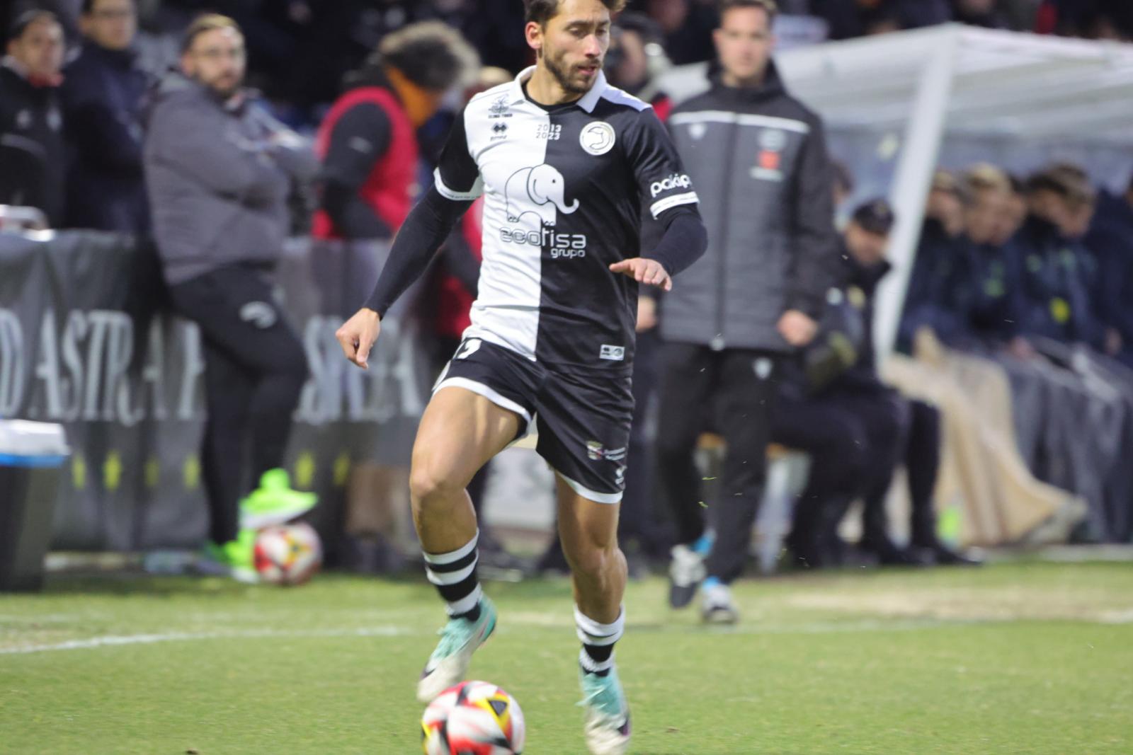 Las imágenes del aplazado Unionistas-Villarreal de la Copa del Rey por un apagón