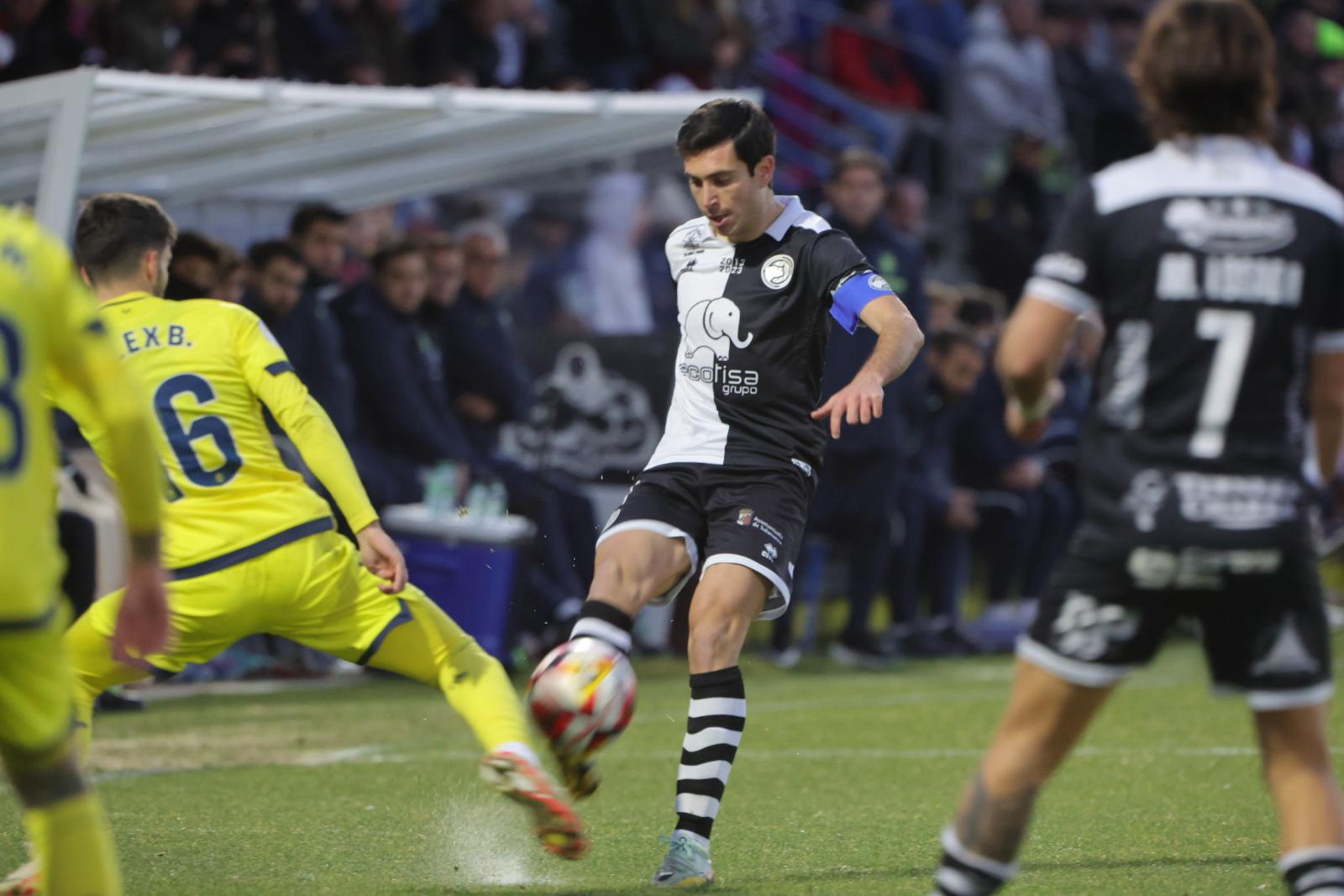 Las imágenes del aplazado Unionistas-Villarreal de la Copa del Rey por un apagón