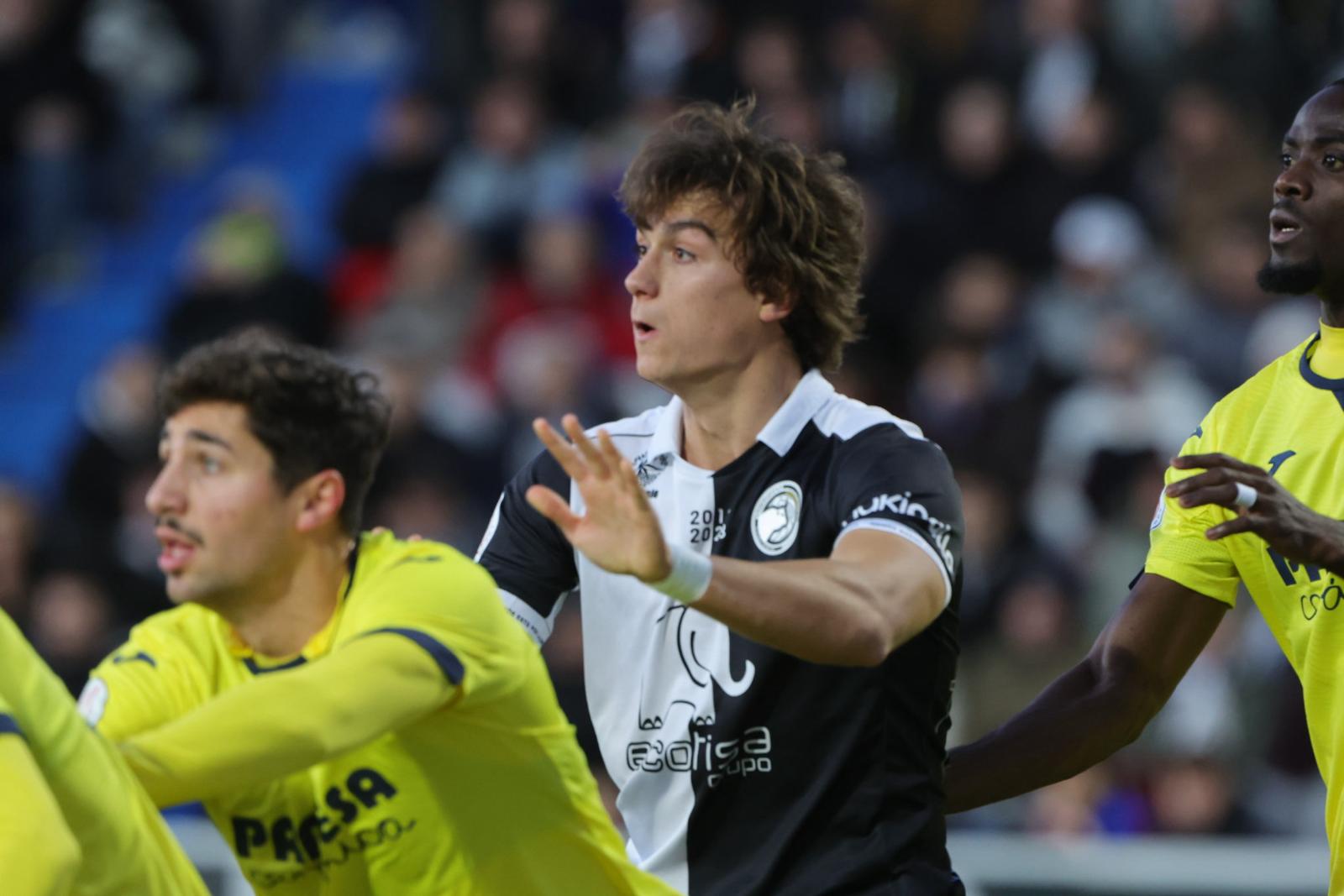 Las imágenes del aplazado Unionistas-Villarreal de la Copa del Rey por un apagón