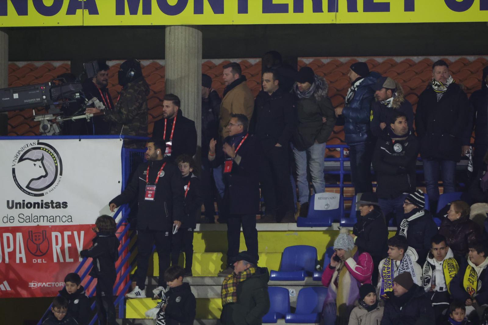 Las imágenes del aplazado Unionistas-Villarreal de la Copa del Rey por un apagón