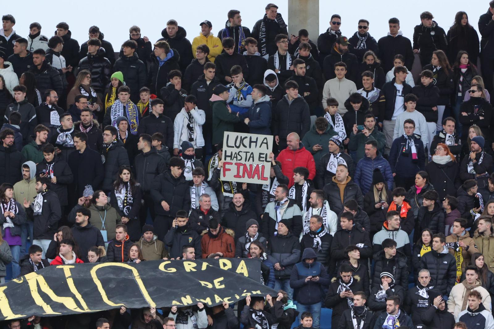 Carreras y una inmensa cola para el segundo capítulo del Unionistas-Villarreal