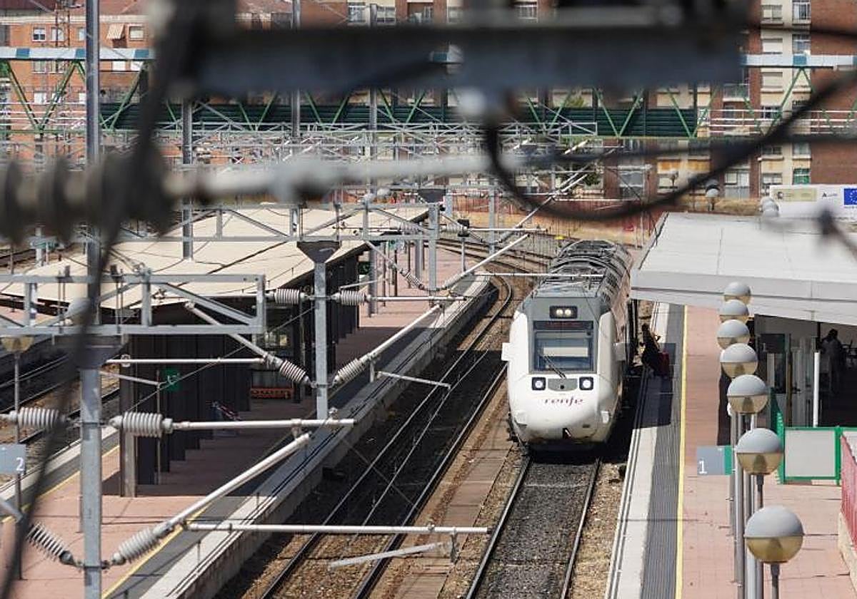 Imagen de archivo de las vías en la estación de Salamanca.