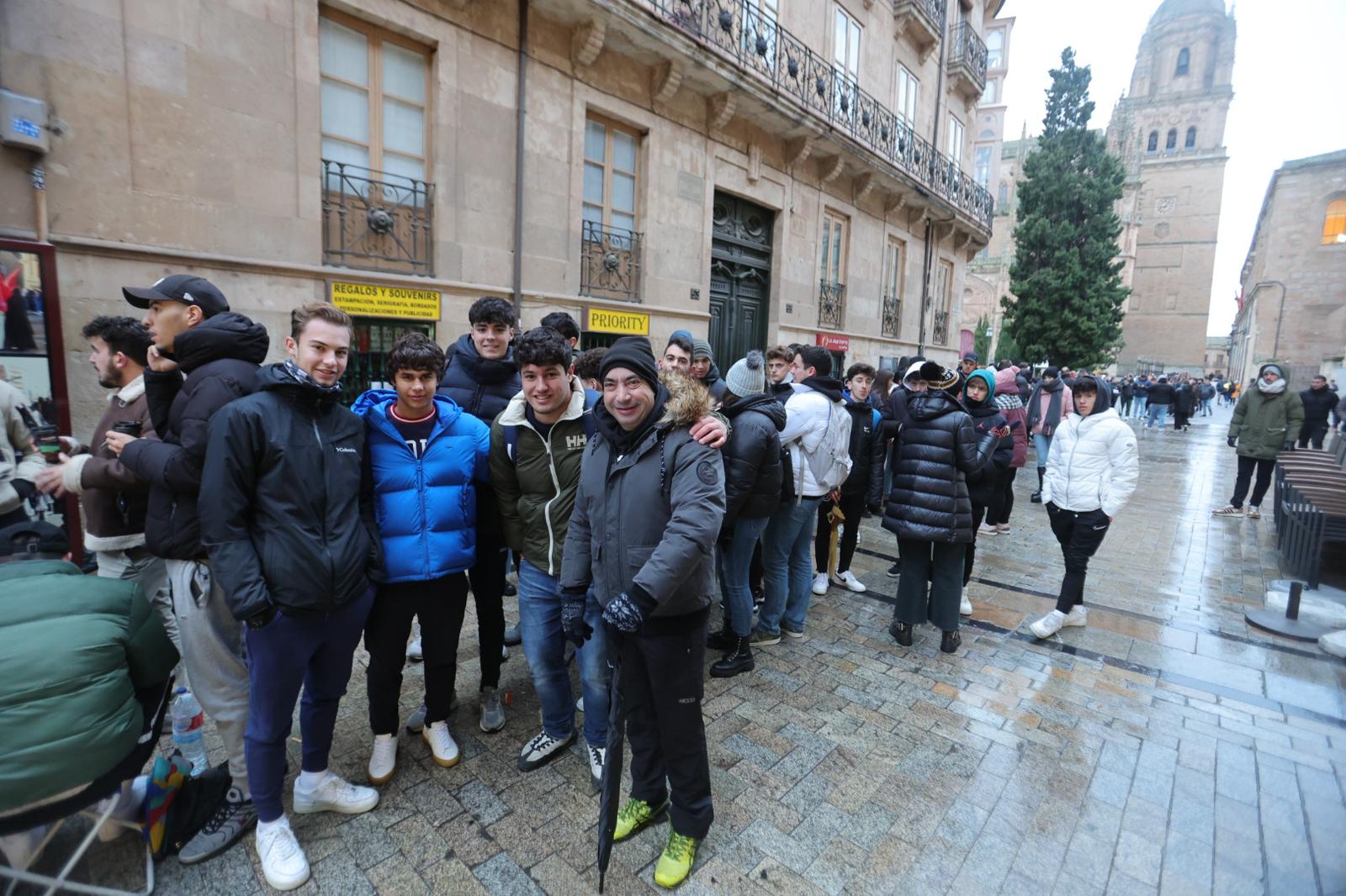 Furor por hacer socio de Unionistas para el partido ante el Barça