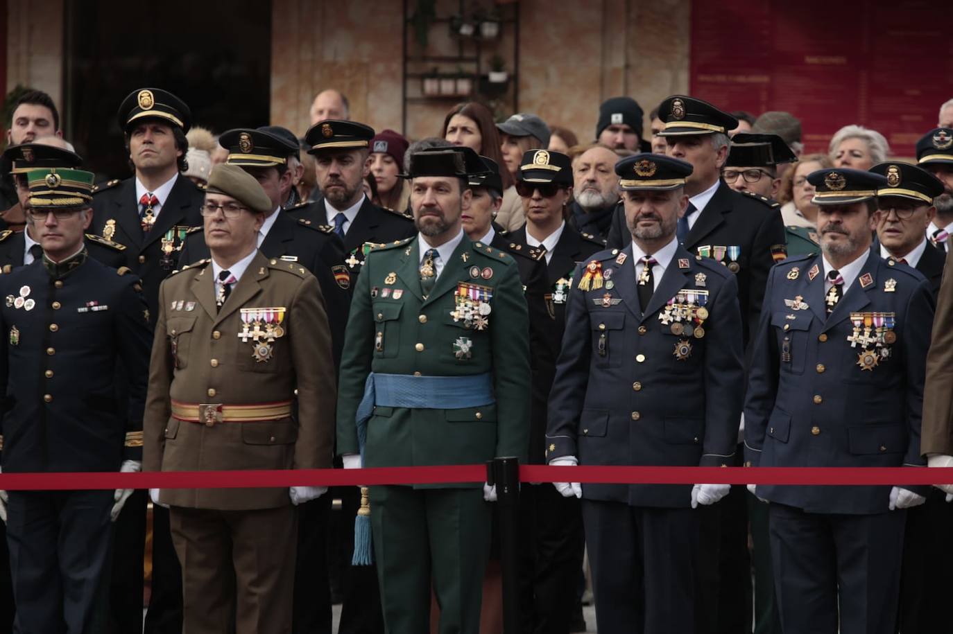 Salamanca regala a la Policía Nacional un solemne izado de bandera por sus 200 años