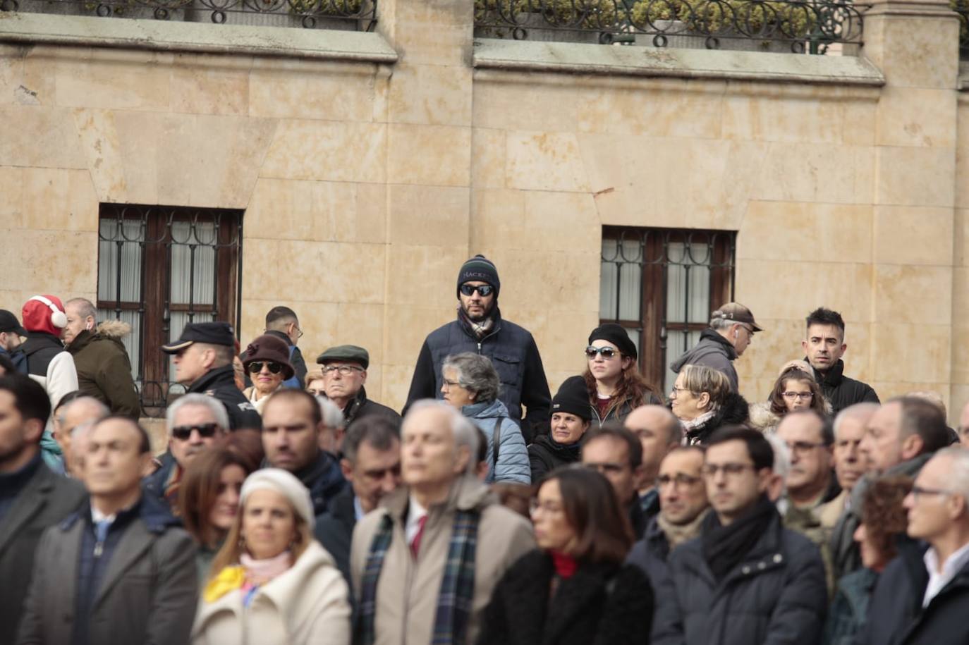 Salamanca regala a la Policía Nacional un solemne izado de bandera por sus 200 años