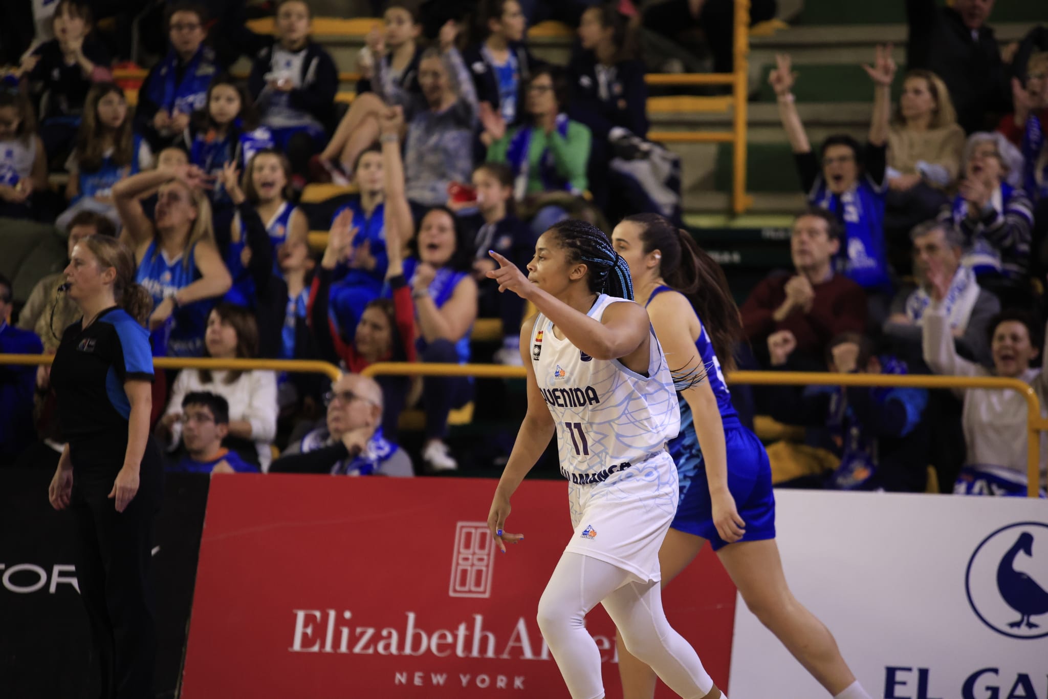 Avenida gana a Landes y sigue vivo en Europa
