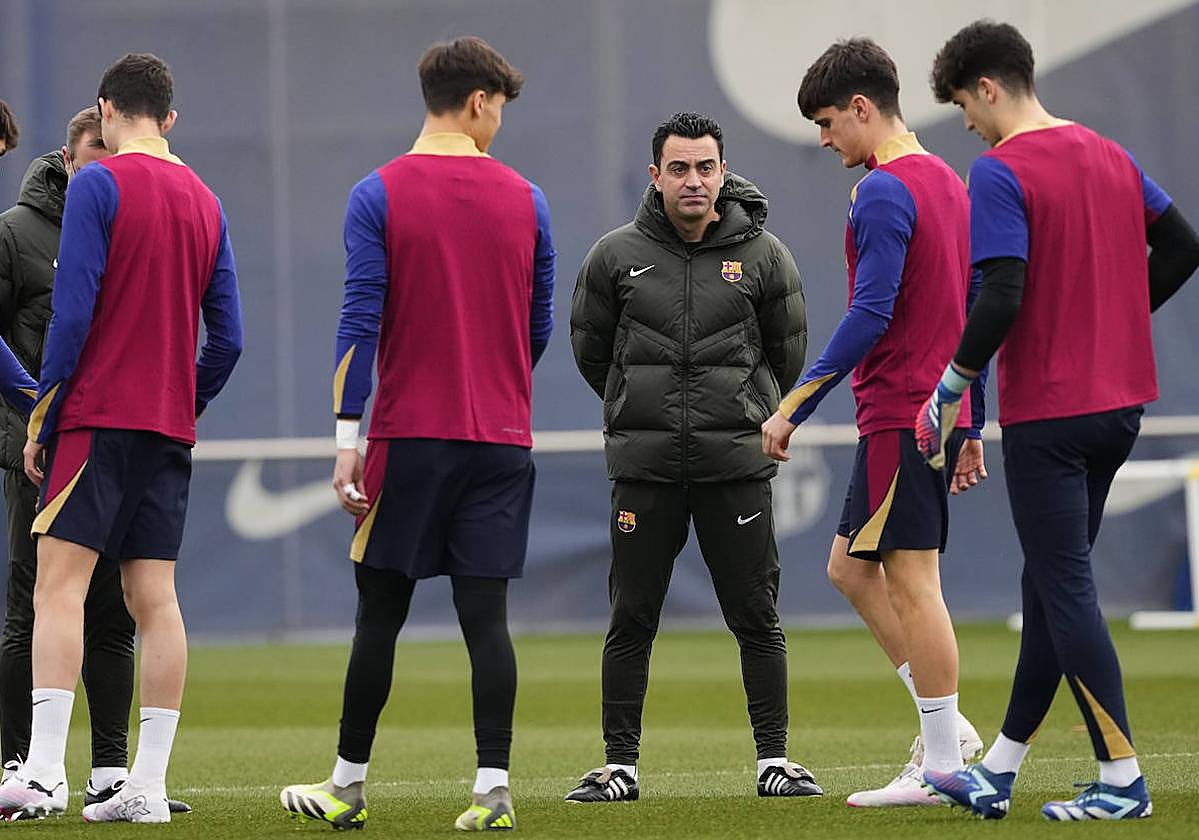 Xavi, durante el entrenamiento de esta mañana del FC Barcelona.