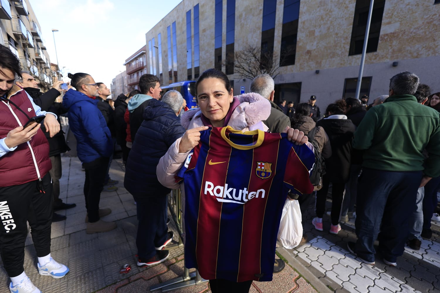 Locura ante la llegada del FC Barcelona en Salamanca