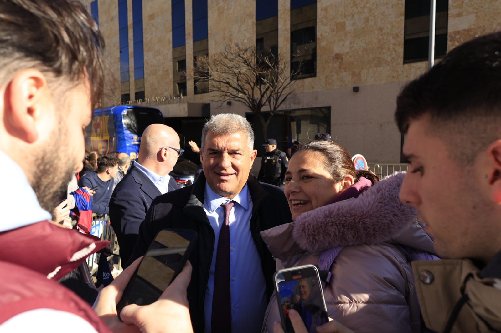Locura ante la llegada del FC Barcelona en Salamanca