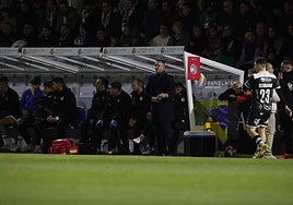Dani Ponz, en el banquillo de Unionistas de Salamanca ante el Barça