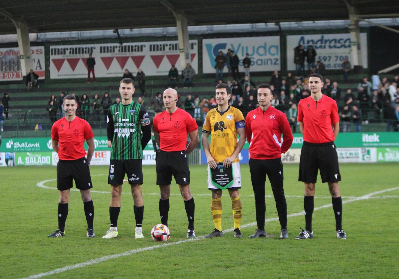 El partido entre el Sestao y Unionistas, en imágenes