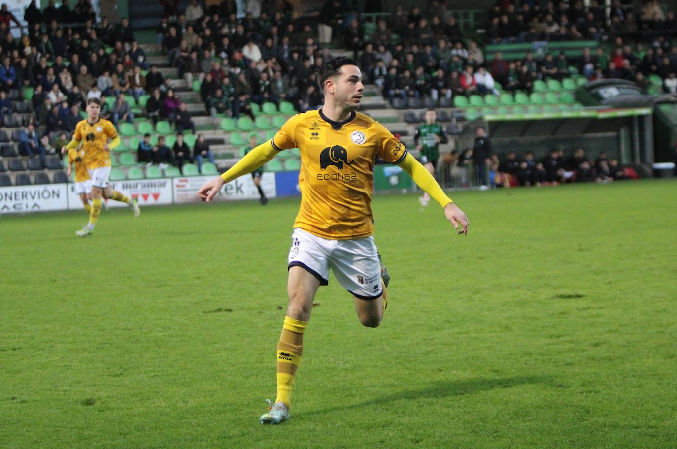 El partido entre el Sestao y Unionistas, en imágenes