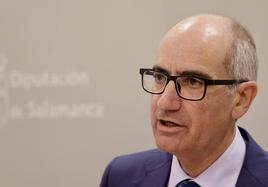 El presidente de la Diputación de Salamanca, Javier Iglesias.