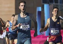 De Arriba, en la carrera que le hizo campeón de España de 800 en 2022.