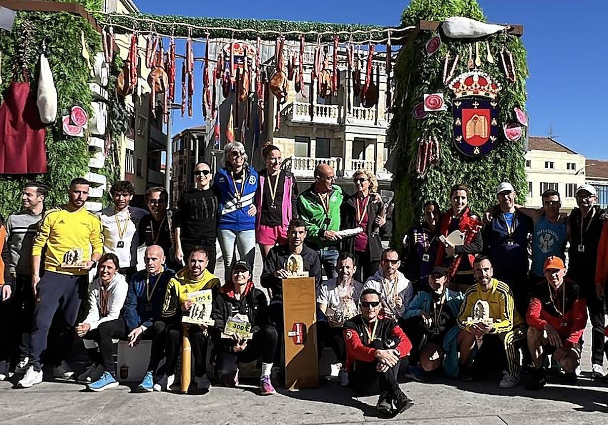 Los premiados de la Media Maratón y la Vuelta a Guijuelo.