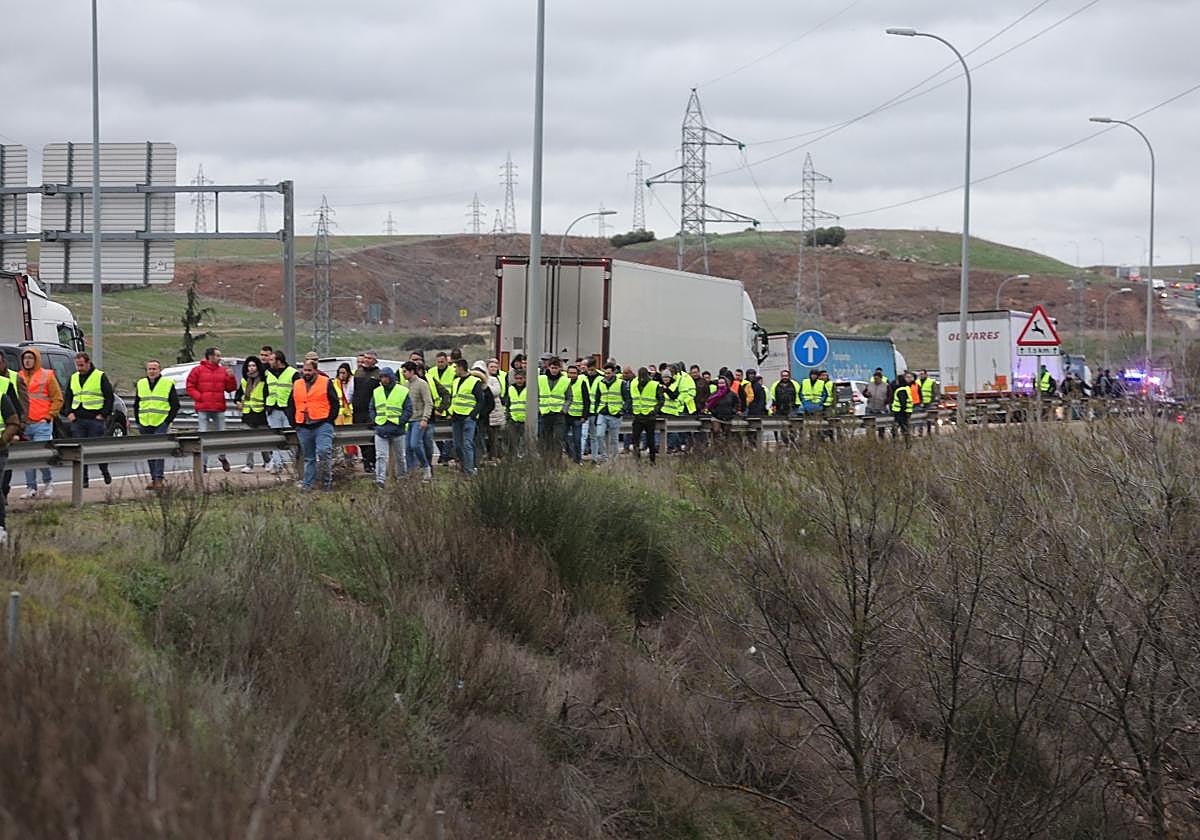 La autovía cerrada este jueves por la tractorada.