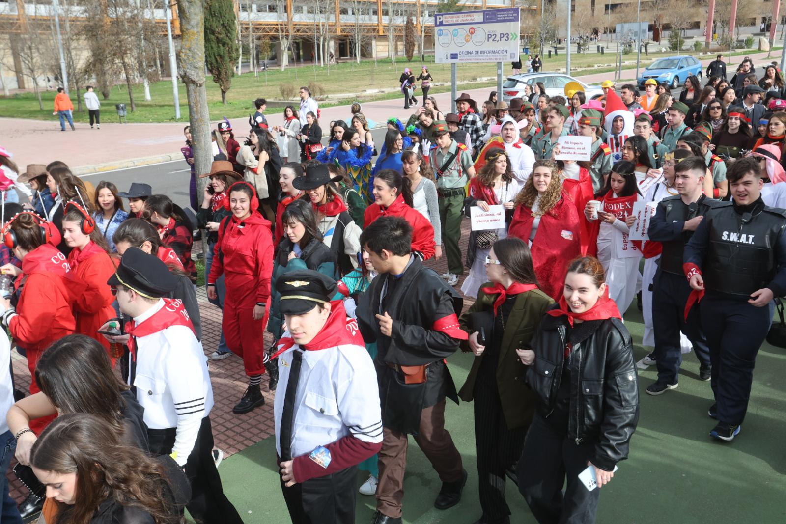 Derecho disfruta de una multitudinaria procesión del Codex