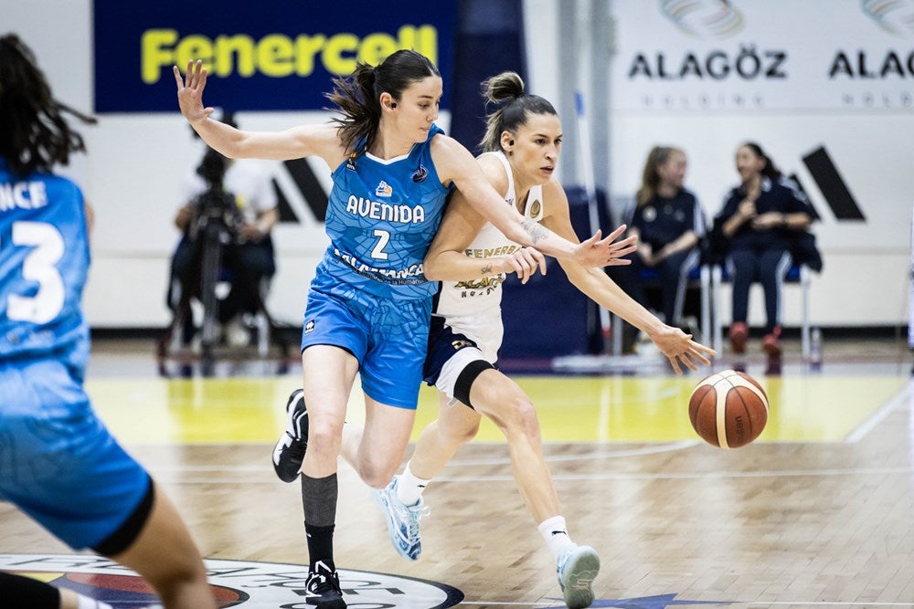 Las imágenes del Fenerbahce-Avenida de los cuartos de la Euroliga