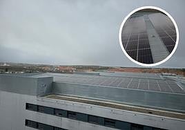 Imagen del tejado de los bloques del hospital y un detalle de las placas.