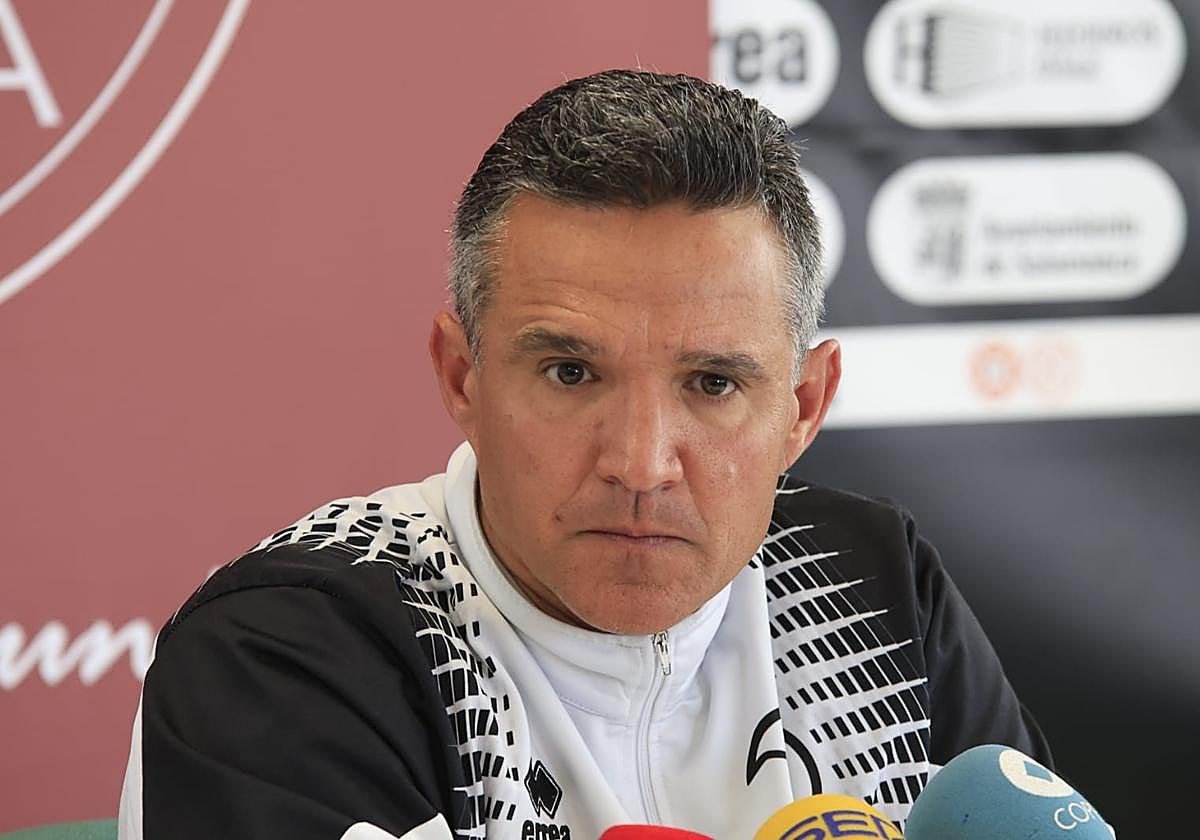 Dani Ponz durante la rueda de prensa previa al partido de Unionistas frente al Tarazona