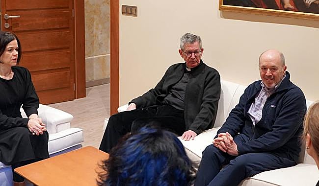 Reunión del Rector de la UPSA con el presidente y CEO de IES Abroad, Gregory Hess, y representantes de IES Abroad Salamanca.