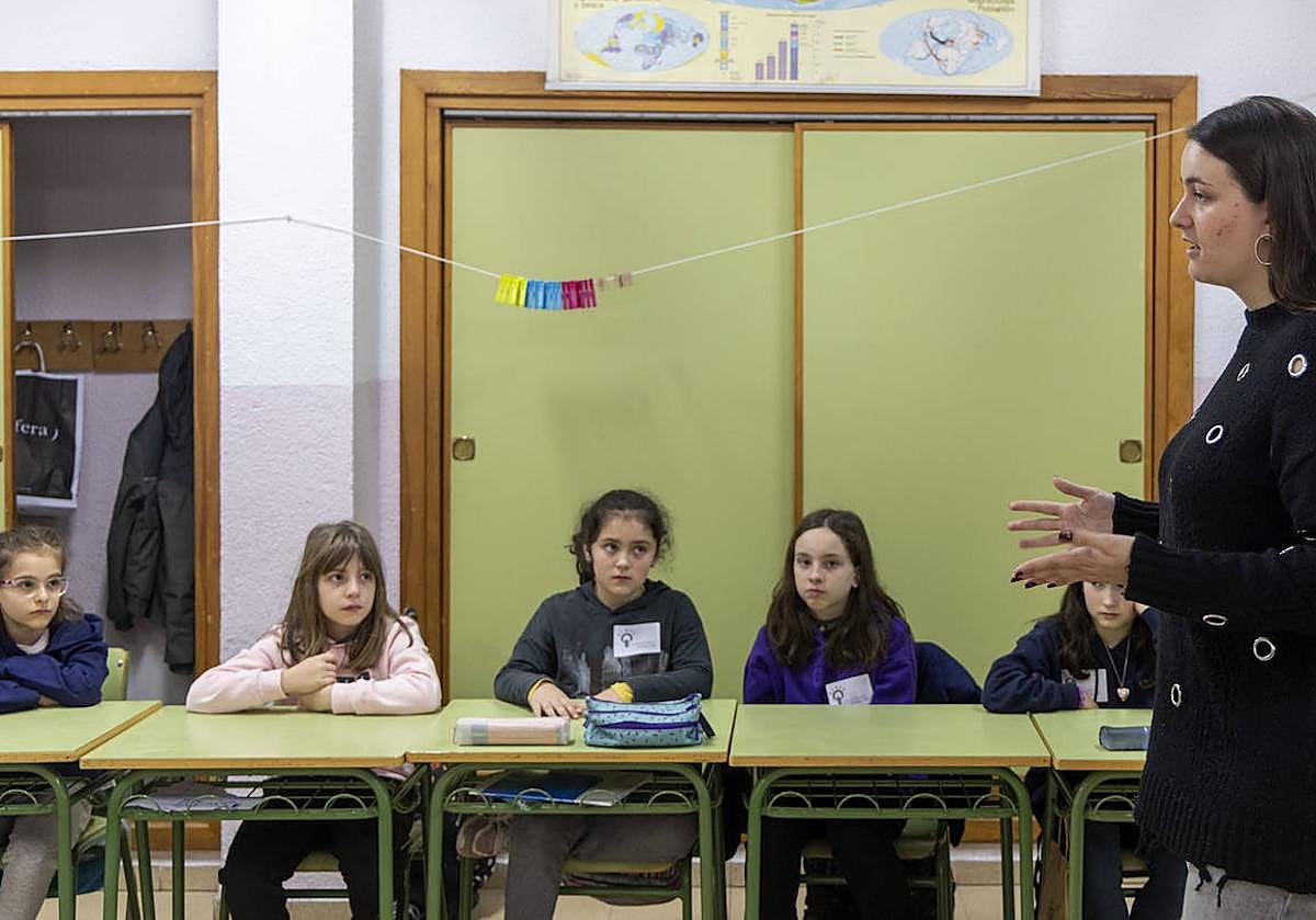 Imagen principal - Ingenieras para despertar vocaciones