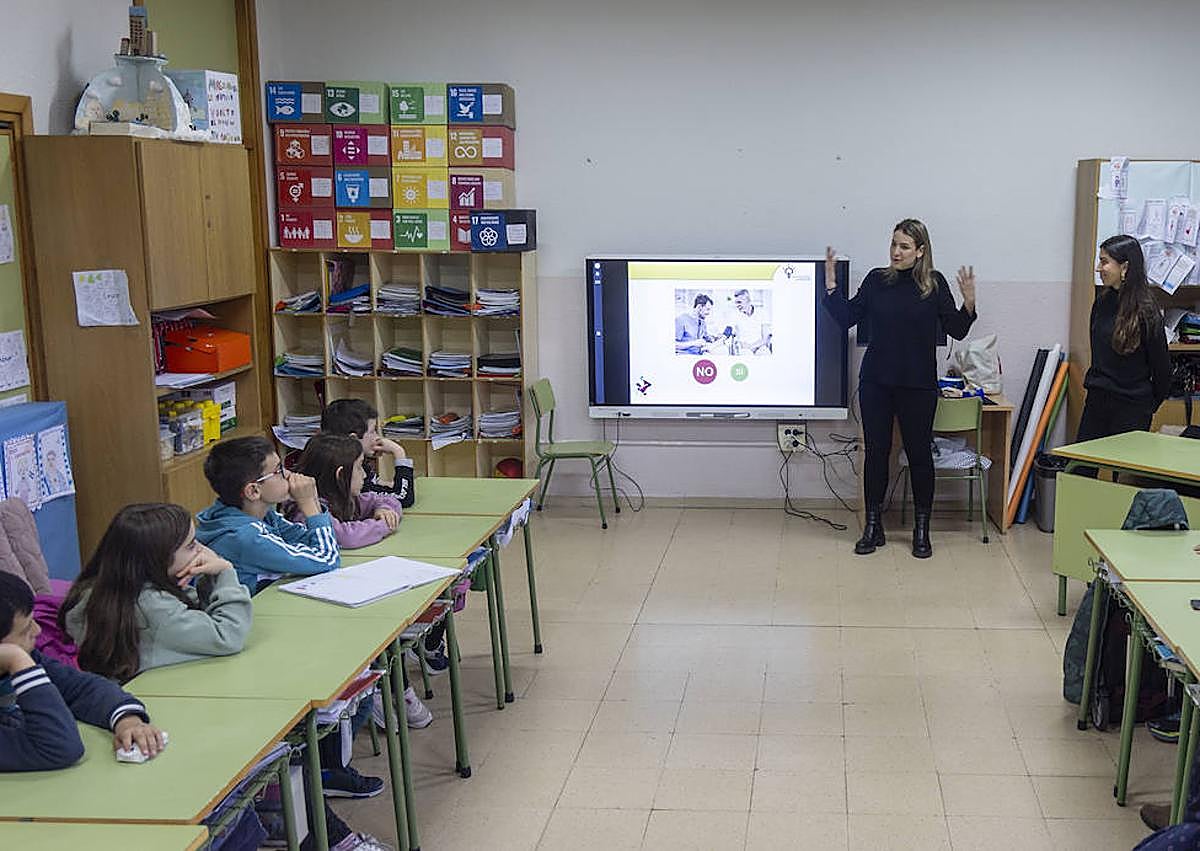 Imagen secundaria 1 - Ingenieras para despertar vocaciones