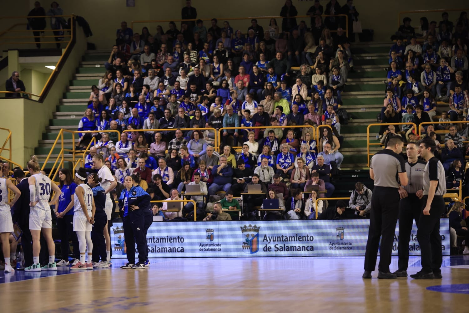 Un soberbio Würzburg brilla en la noche europea