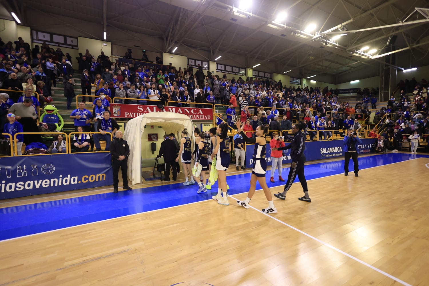 Un soberbio Würzburg brilla en la noche europea