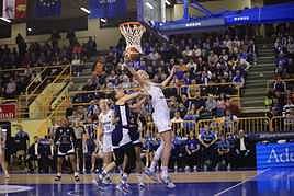 Un soberbio Würzburg brilla en la noche europea