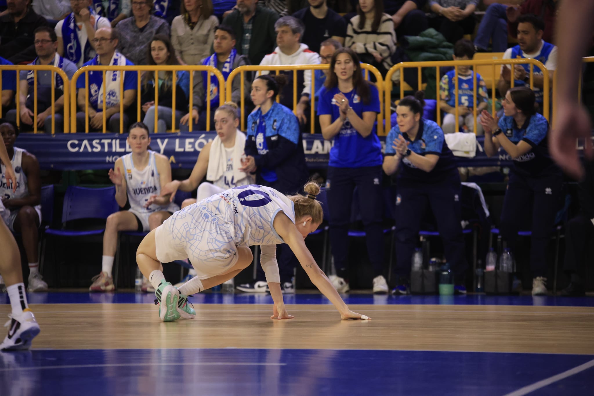 Un soberbio Würzburg brilla en la noche europea