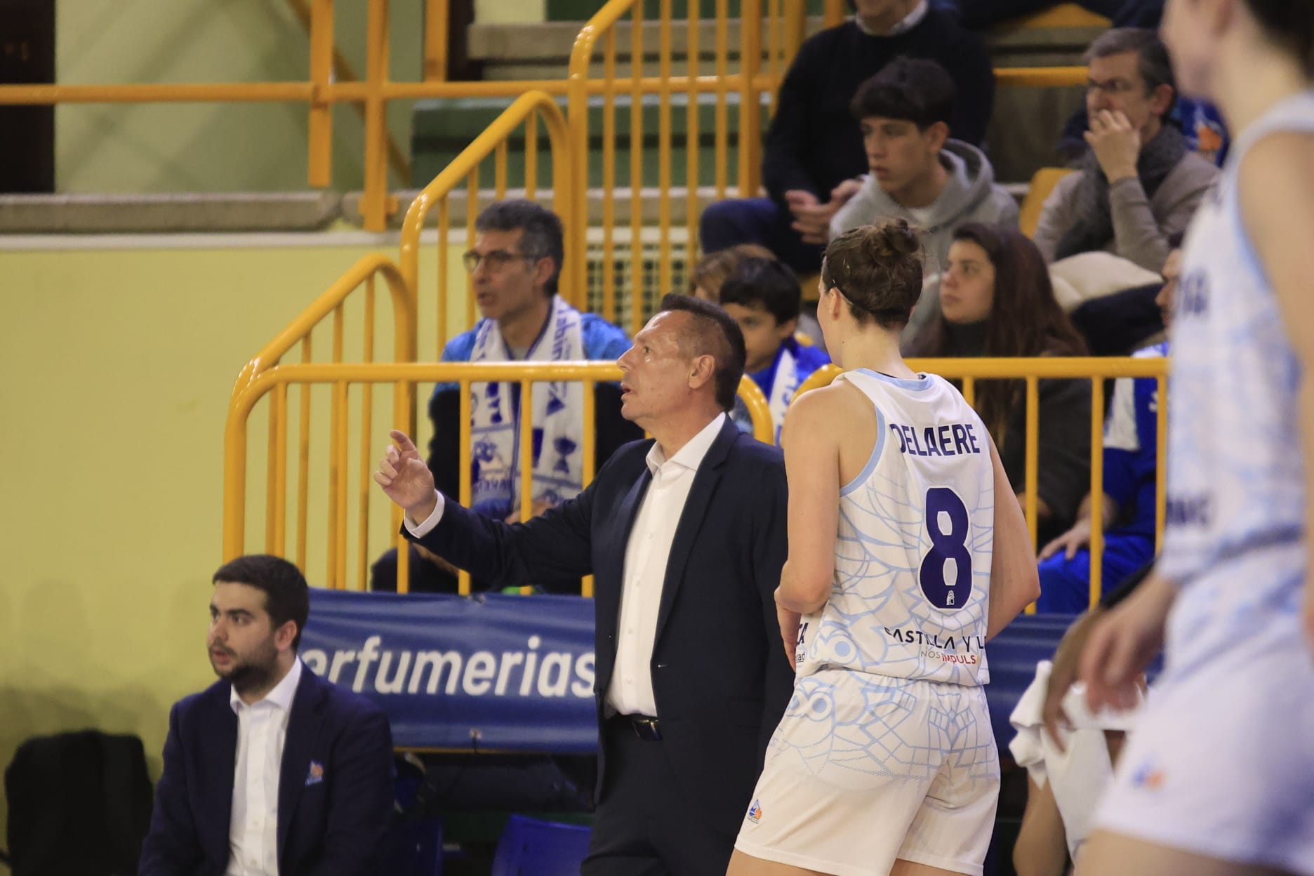 Un soberbio Würzburg brilla en la noche europea