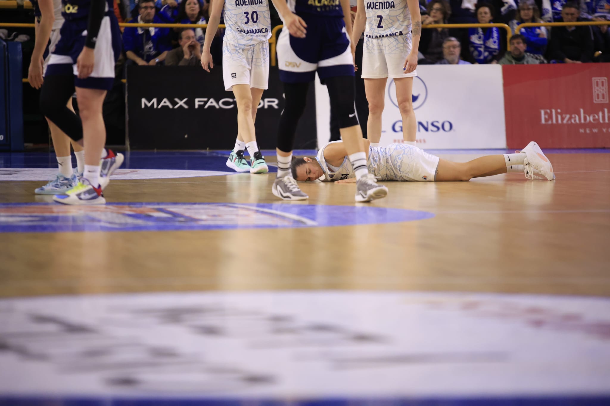 Un soberbio Würzburg brilla en la noche europea