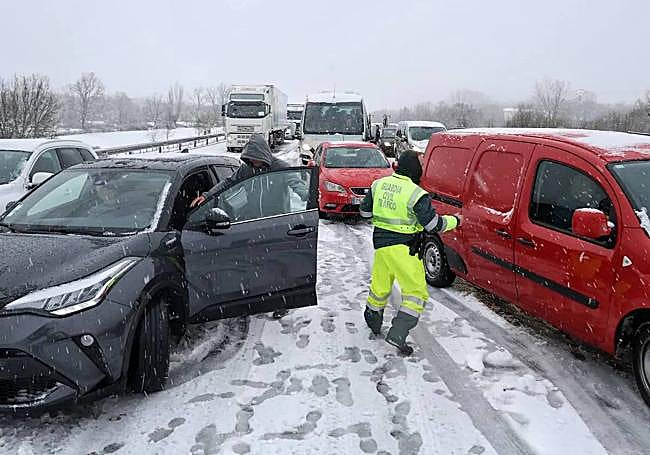Asi ha sido el corte de la A-66 entre Sorihuela y Vallejera de Riofrío.