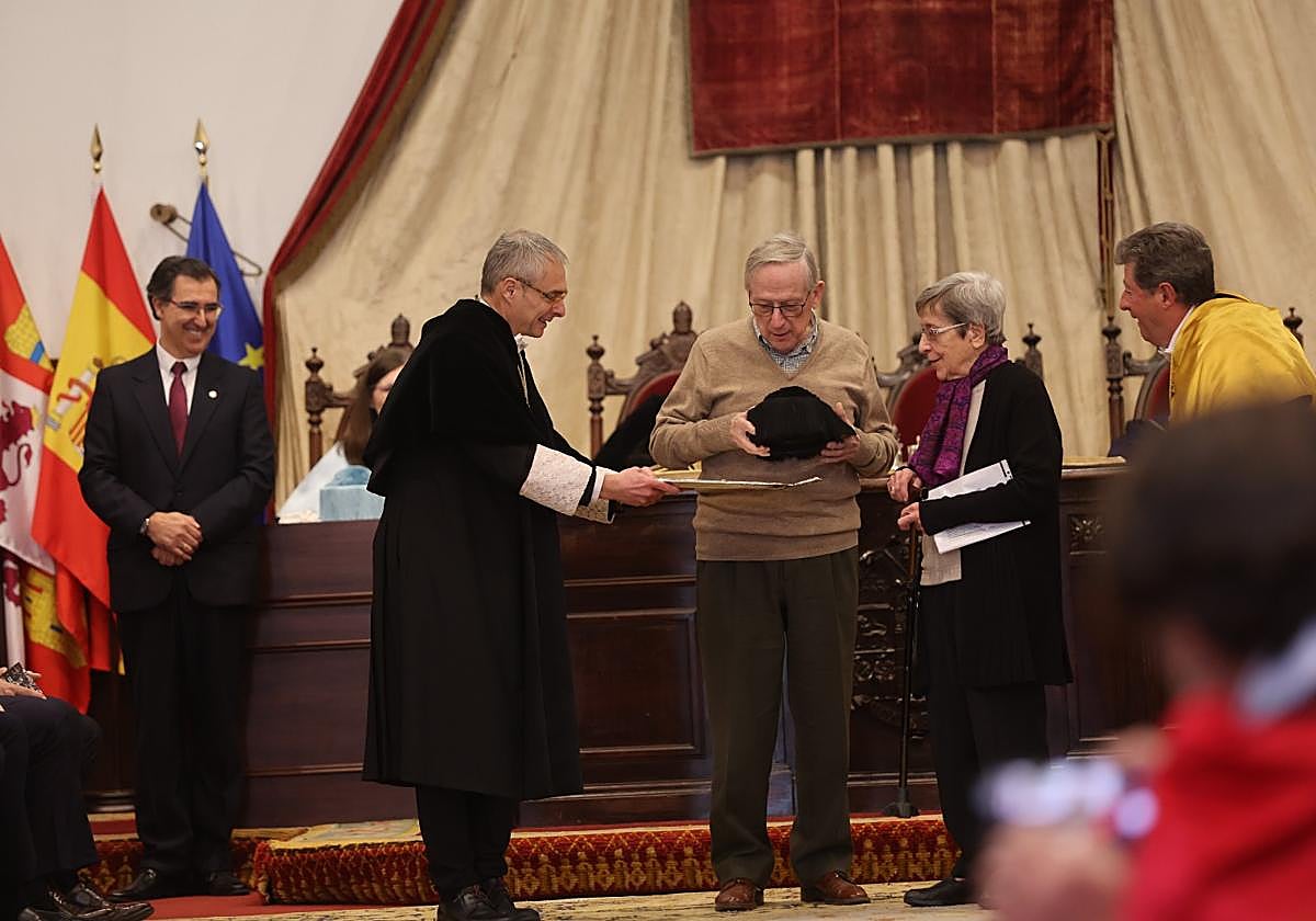 Los nietos de Unamuno recogen algunos de sus objetos.
