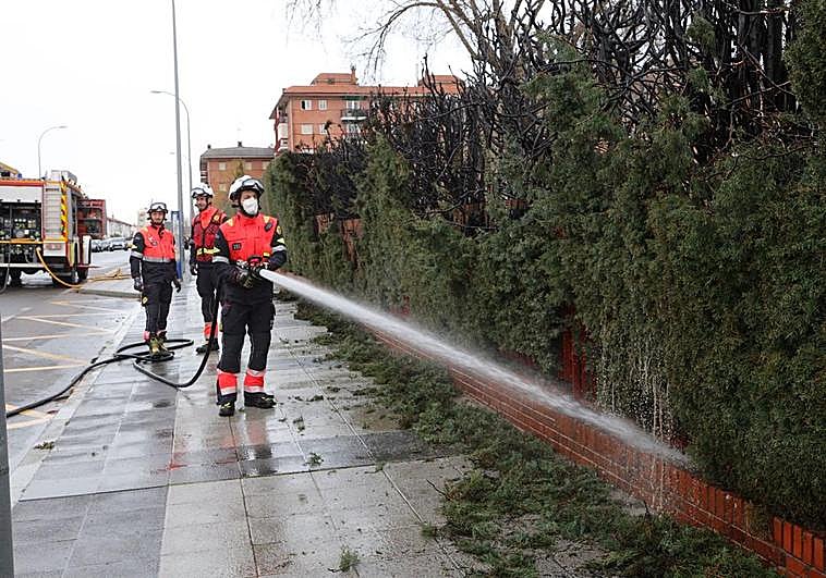 Bomberos de Salamanca apagan el fuego