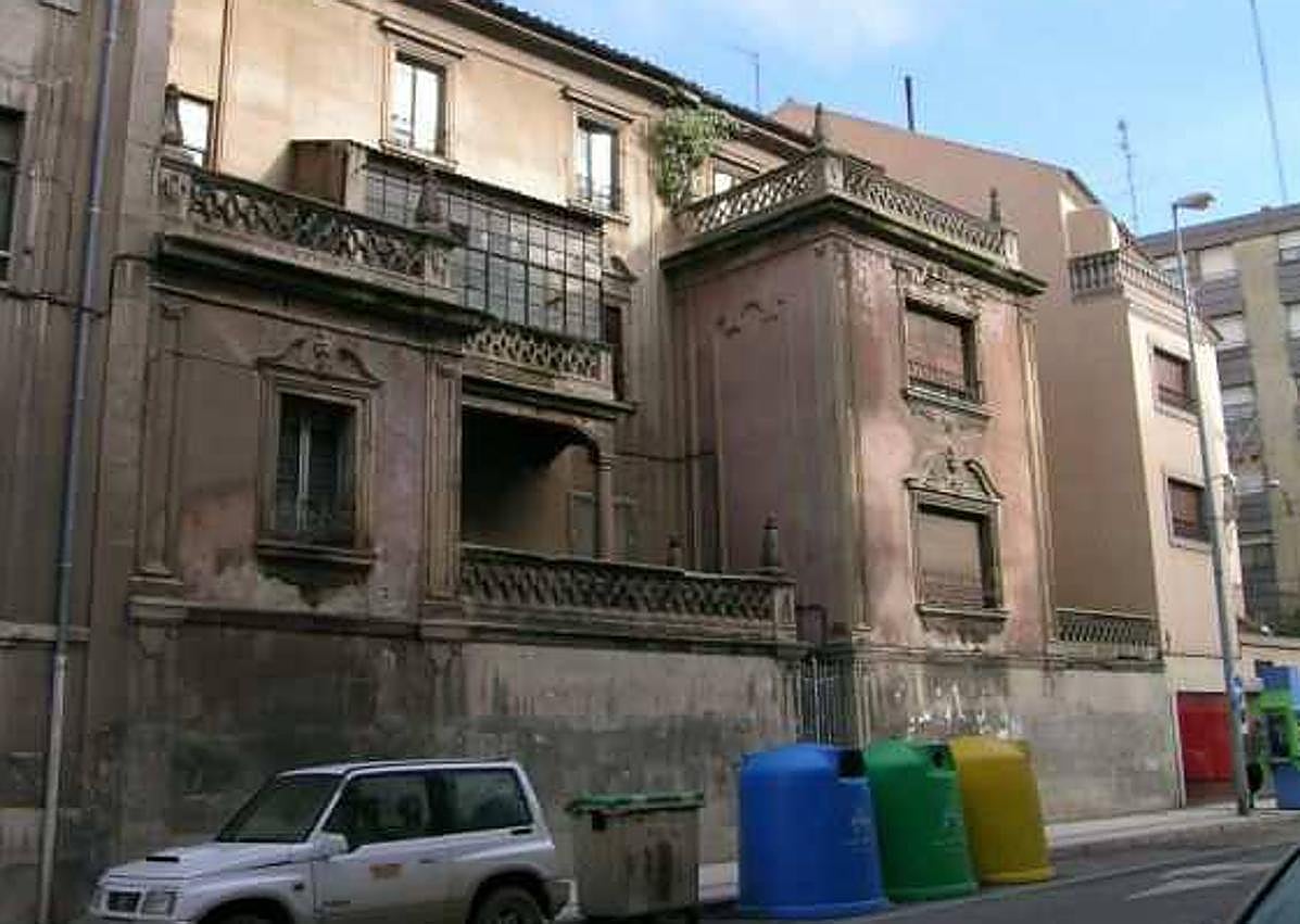 Imagen secundaria 1 - Estado actual del edificio de la avenida de Italia, 36.