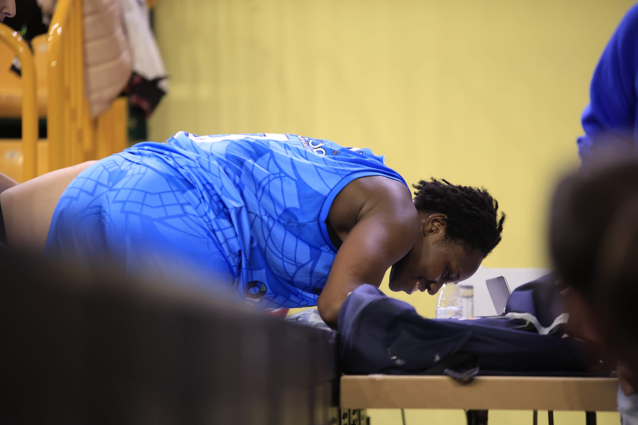 El partido entre el CB Avenida y el Barça CBS, en imágenes