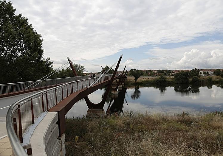 El río Tormes, a su paso por Salamanca.