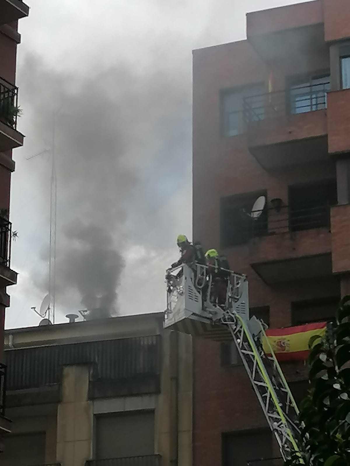 Actuación de los bomberos esta semana en el centro de Salamanca.
