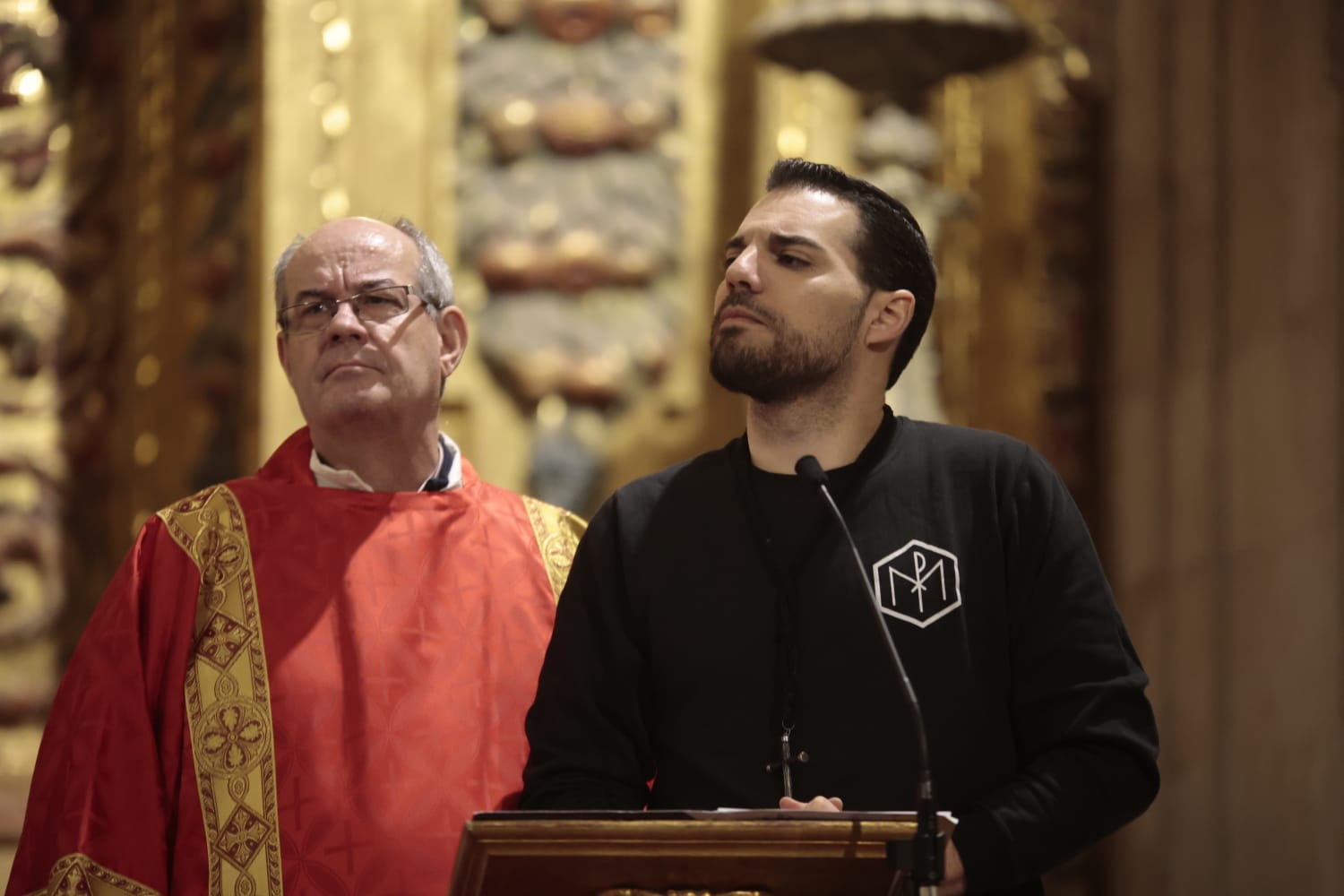 El Santísimo Cristo de la Luz procesiona dentro de la Clerecía tras la cancelación