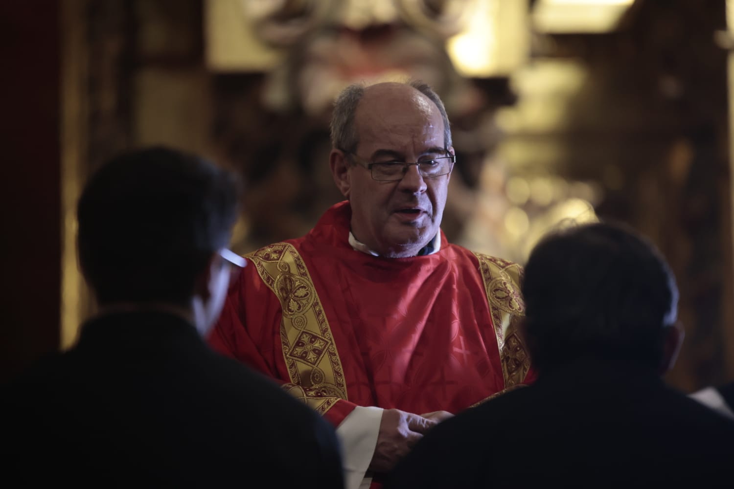 El Santísimo Cristo de la Luz procesiona dentro de la Clerecía tras la cancelación