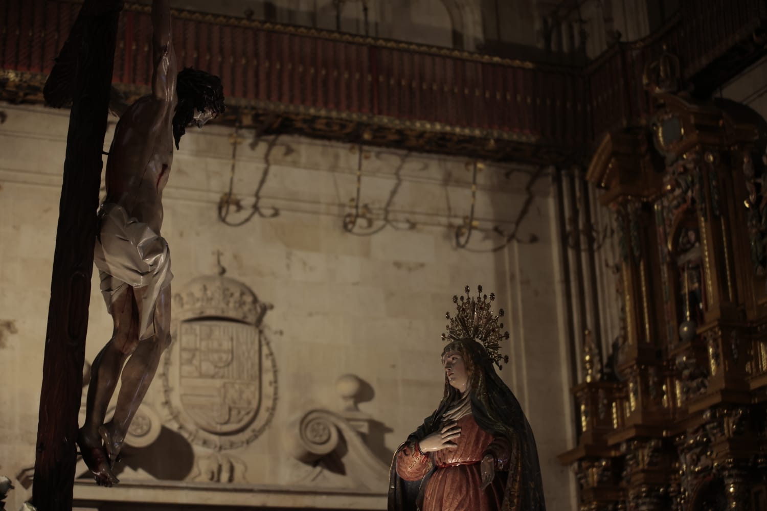 El Santísimo Cristo de la Luz procesiona dentro de la Clerecía tras la cancelación