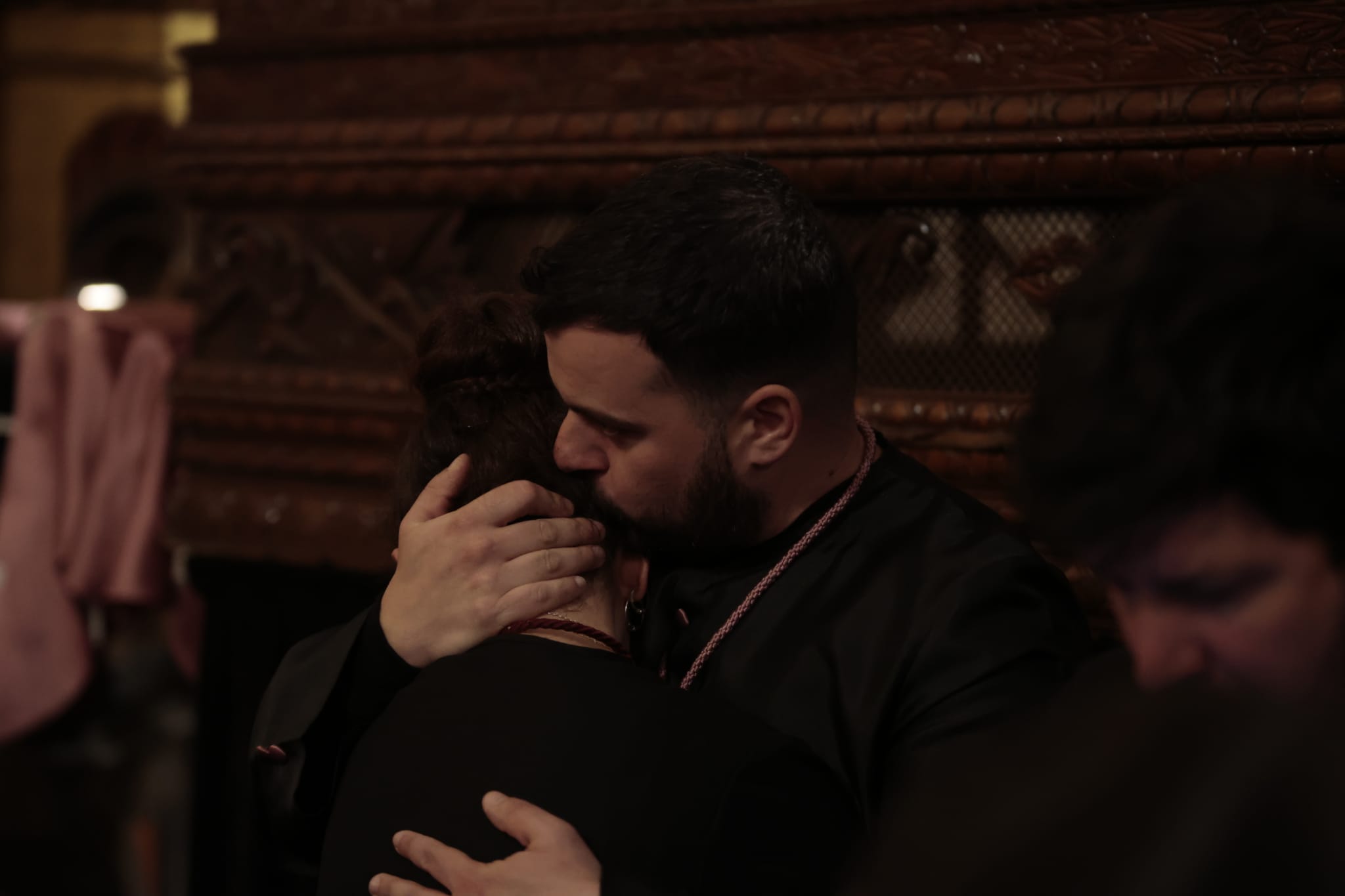 La Hermandad de Jesús Flagelado celebra un Vía Crucis en el interior de la Clerecía